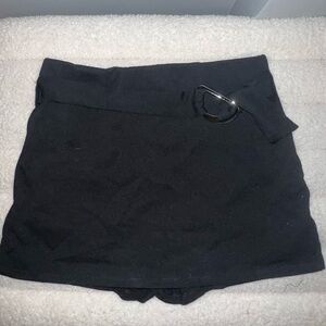 Black mini skort with belt